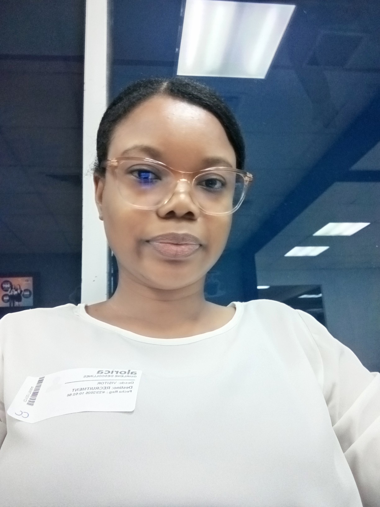 Guirlene DESCOLLINES